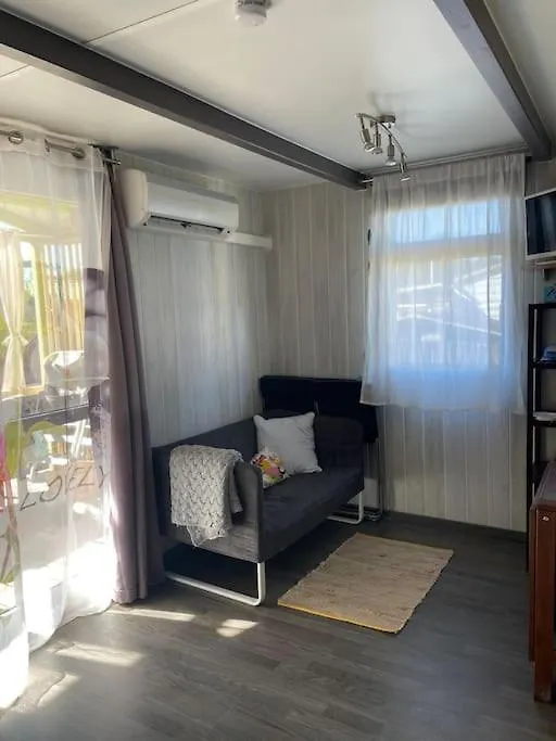 Chalet A Deux Pas De La Plage Martigues Campingplatz