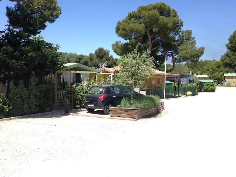Campingplatz Chalet A Deux Pas De La Plage Martigues