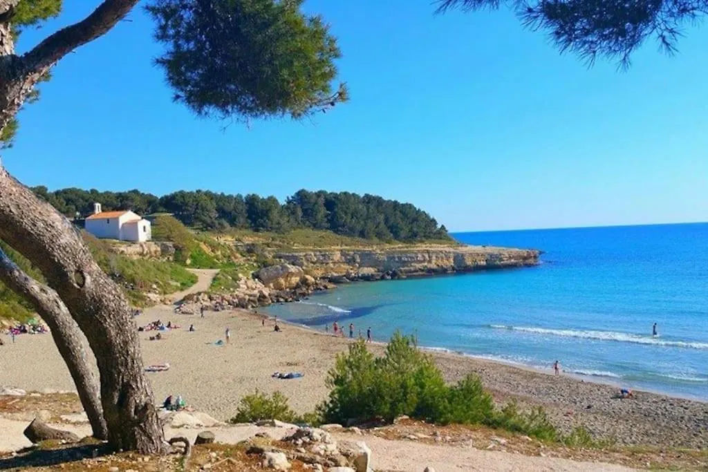 Chalet A Deux Pas De La Plage Martigues Campingplatz